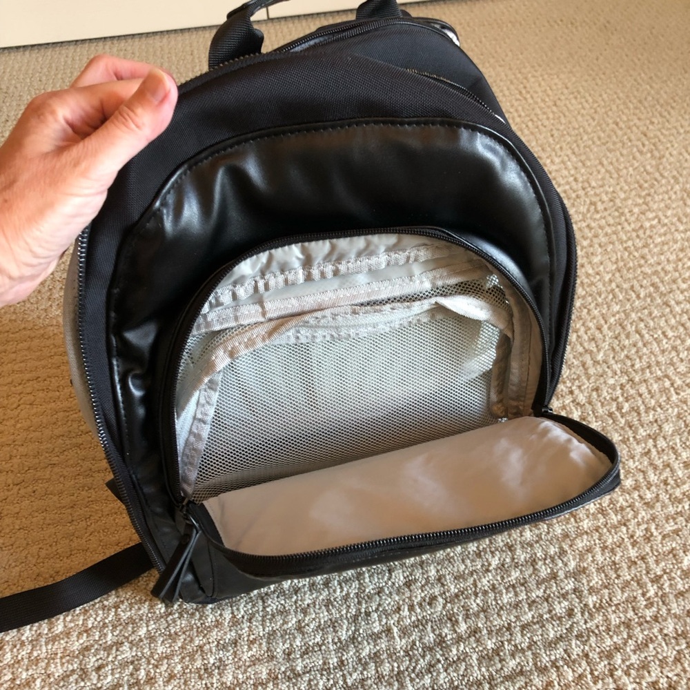 Taskin Premium Laptop Backpack - Picture 4 of 11